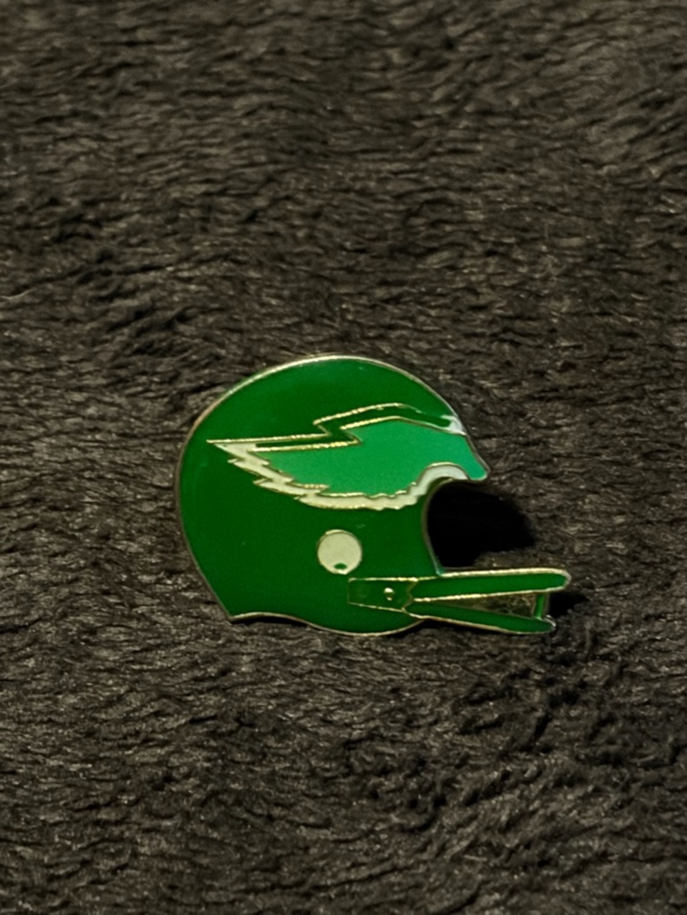 Vintage NFL Philadelphia Eagles Metal Enamel Pin - Picture 1 of 2